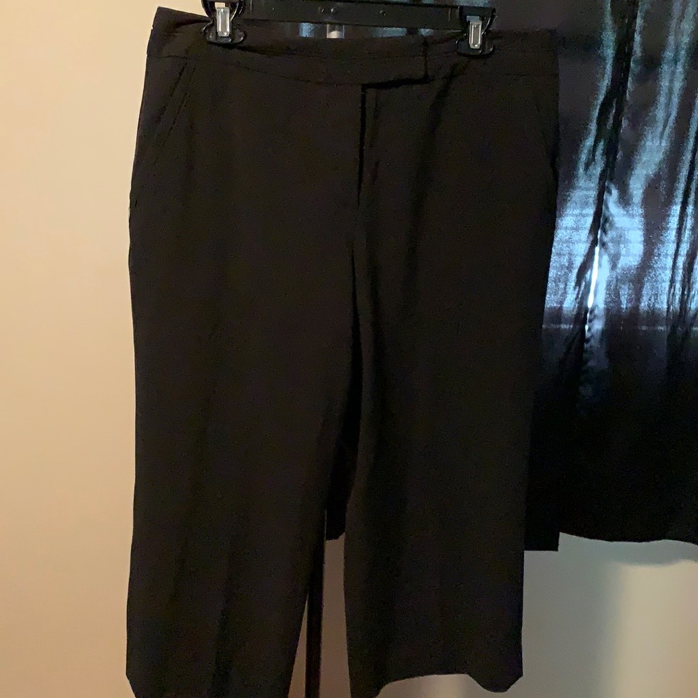 Women’s wide leg capris